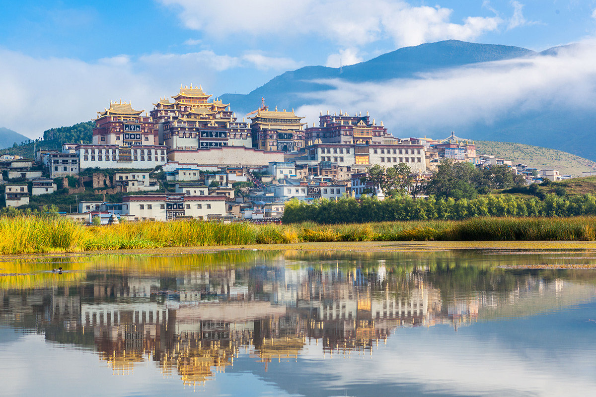 彩云之南，云南的播音稿美丽画卷